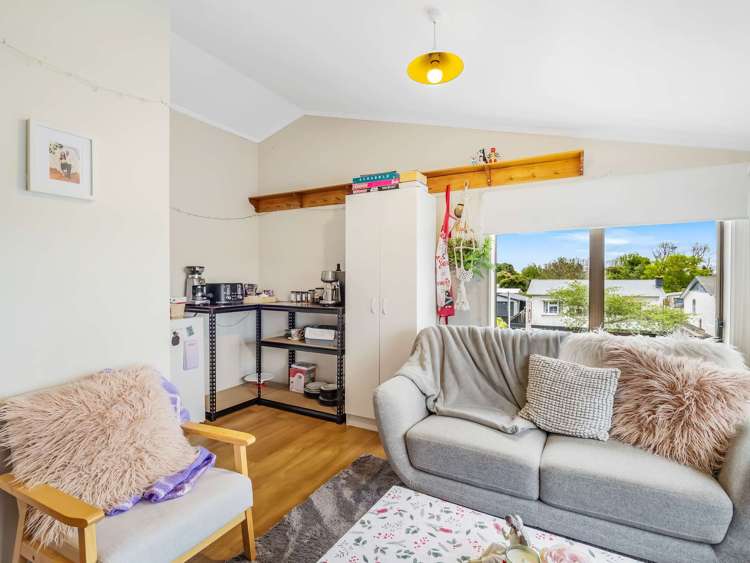 8 Chelwood Street Takaro_34