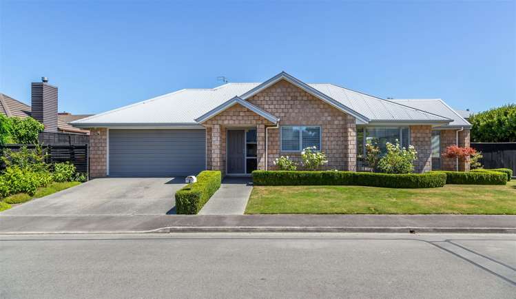 7 Applefield Court Northwood_24