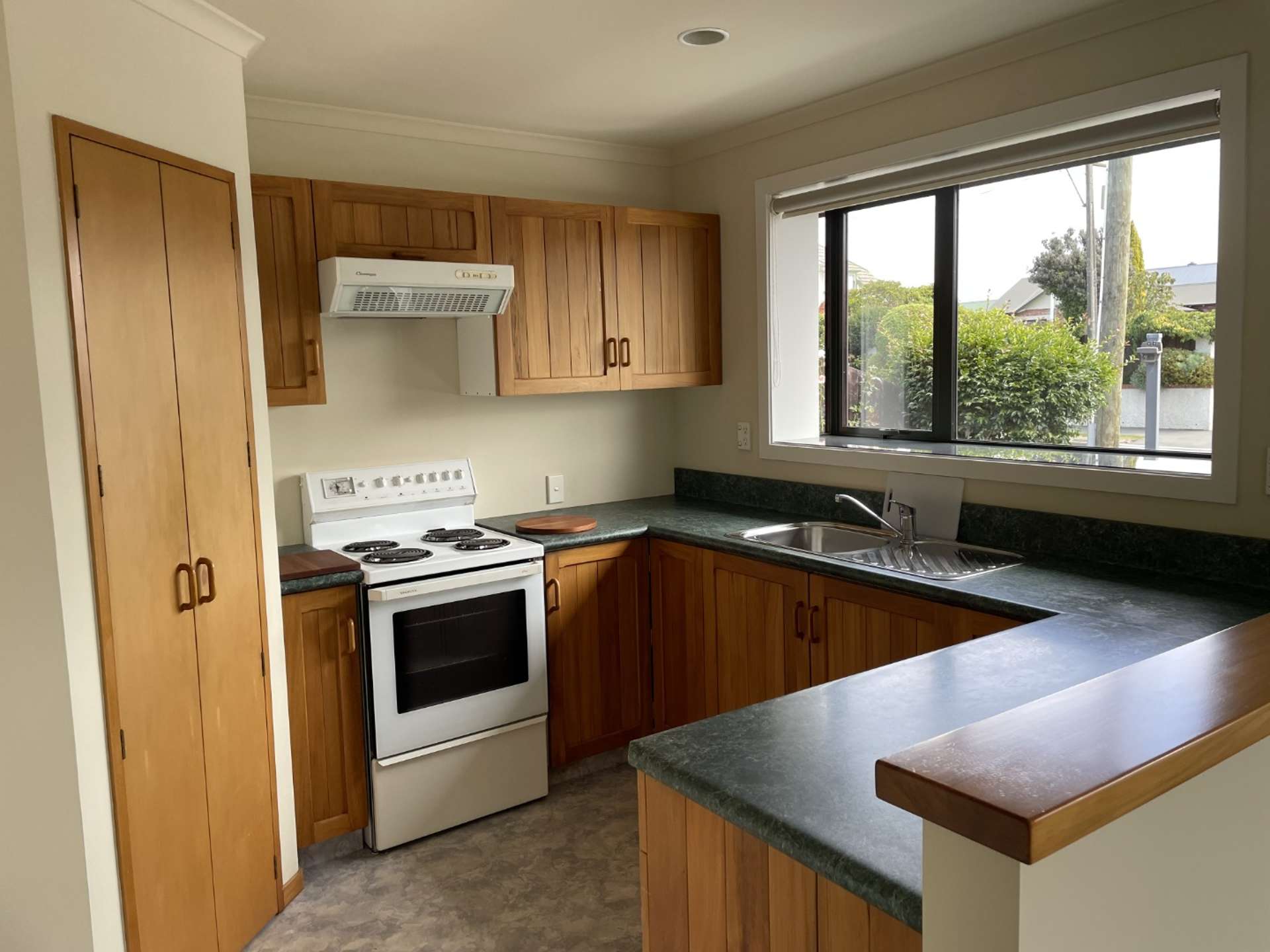 2/101 Wilson Street Seaview_0