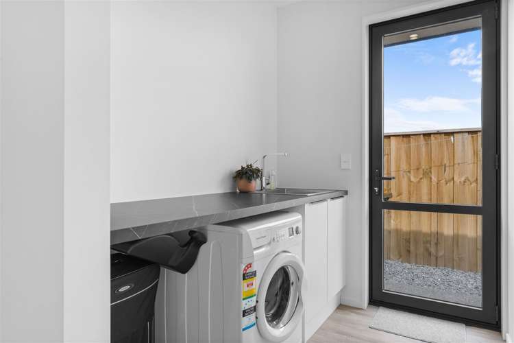 8 Coach Way Rolleston_14