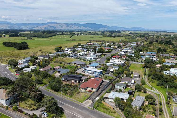 71 Tasman Road Otaki Beach_18