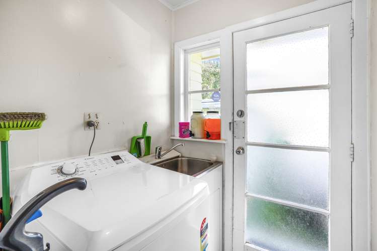 21 Parenga Street Wainuiomata_12