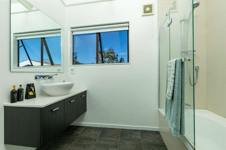 1/130 Golf Road Titirangi_9