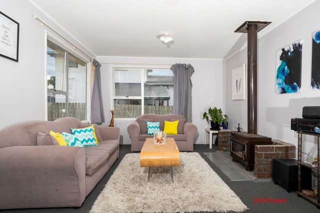 27 Cherry Tree Place Massey_2