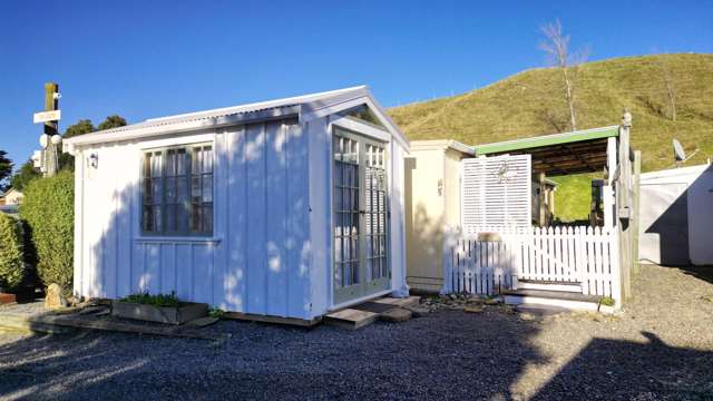 Beach Holiday Living Ready to enjoy