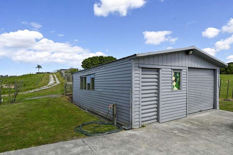 2033 State Highway 16 Helensville_16