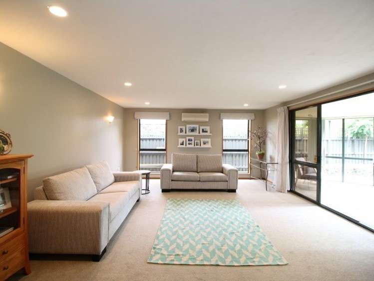 23 Falcon Drive Allenton_3