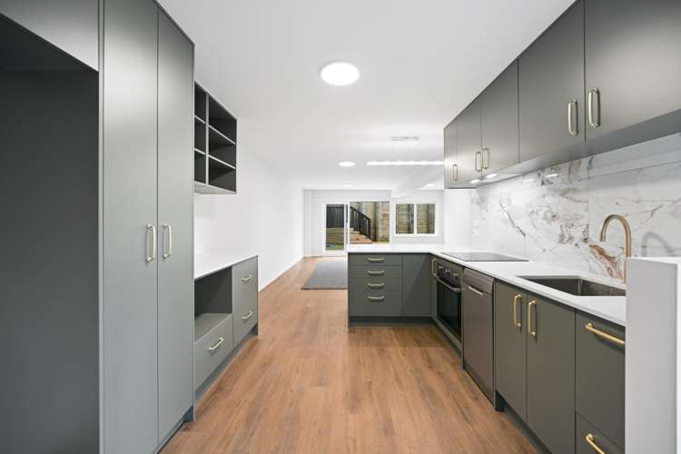 2/42B Hillcrest Road 1076_4