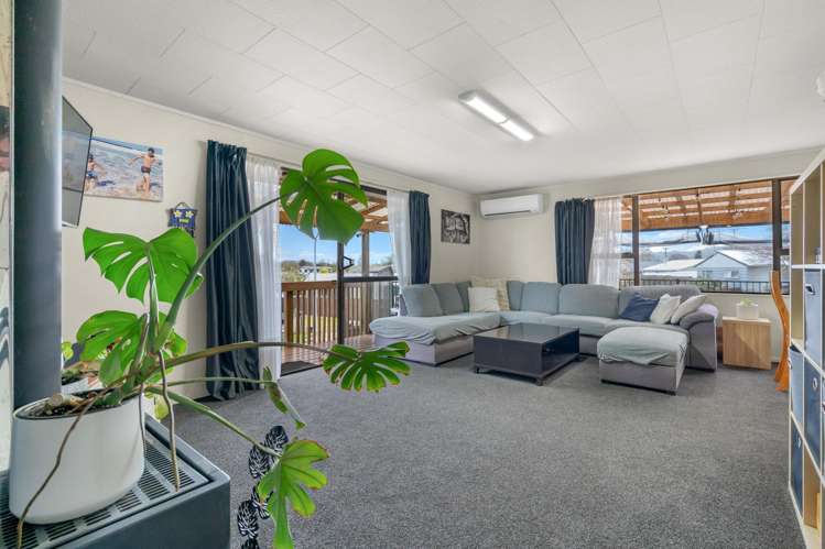 3 Robyn Hyde Place_0