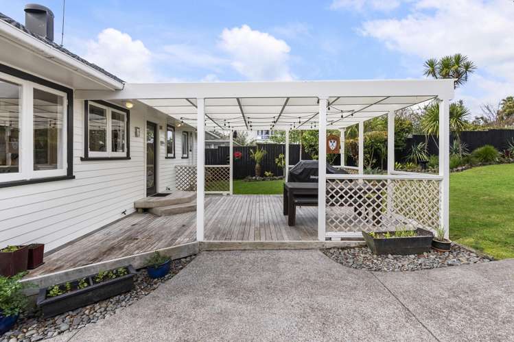 13 Ayrton Street Te Atatu South_14