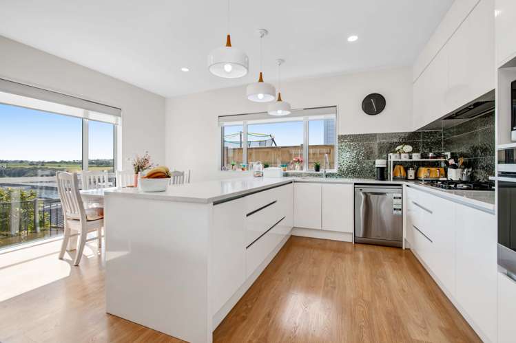 10 Kiwa Crescent Gulf Harbour_5