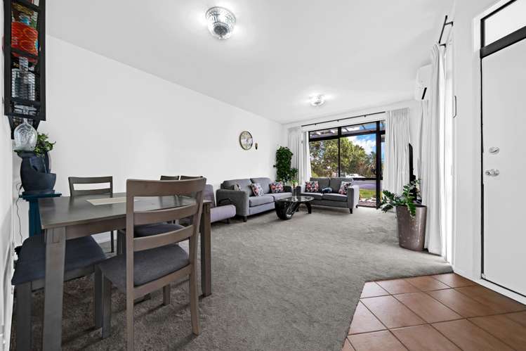 17/2 Armoy Drive East Tamaki_14