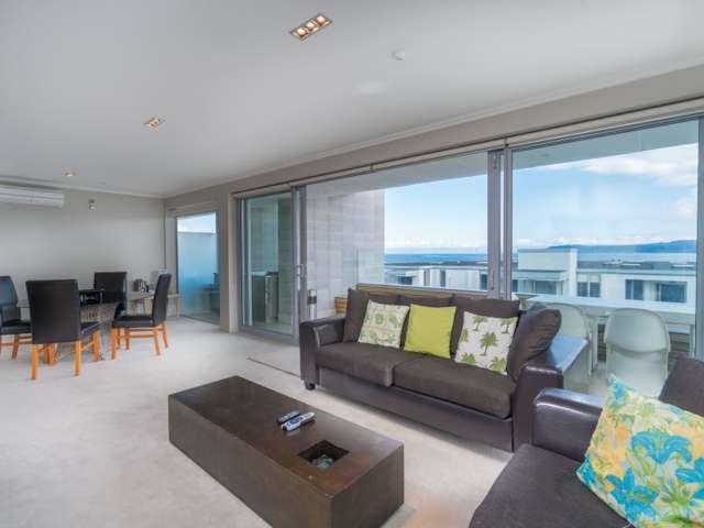 14/225 Lake Terrace Waipahihi_1
