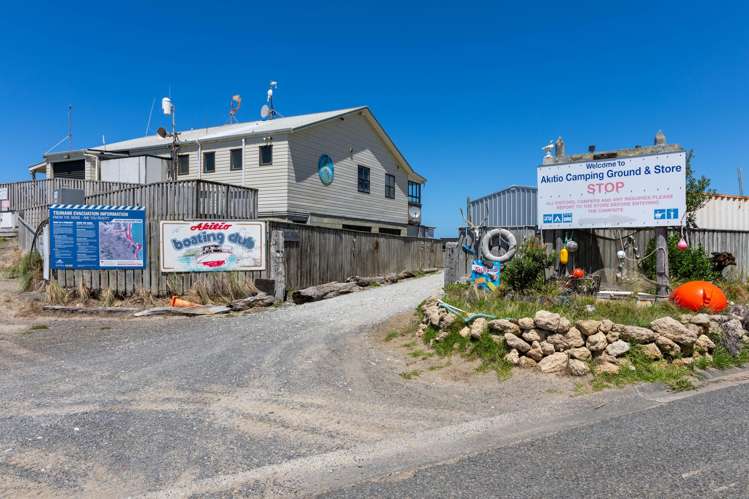 54 Akitio Esplanade Akitio_19