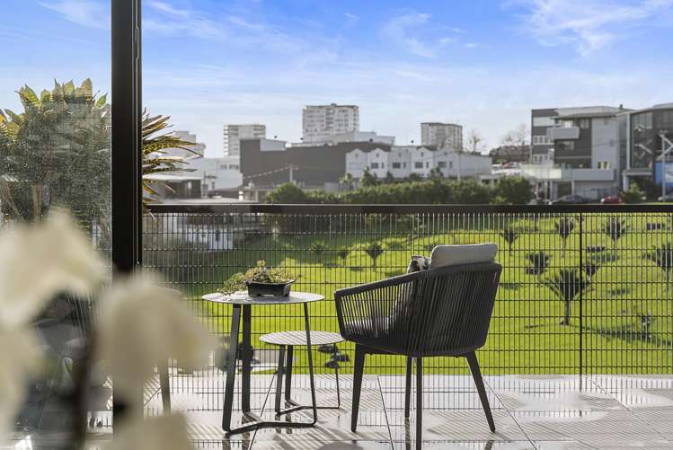 21 Rendall Place Eden Terrace_13