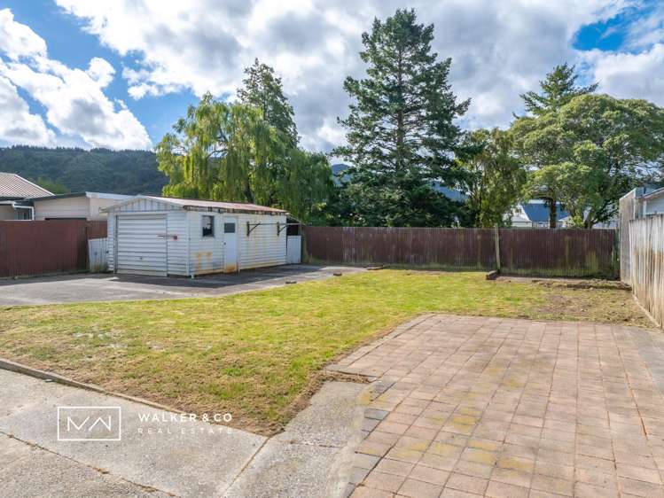 11 Ngata Grove Trentham_14