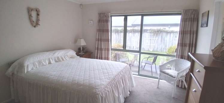 100 Weggery Drive Waikanae Beach_3