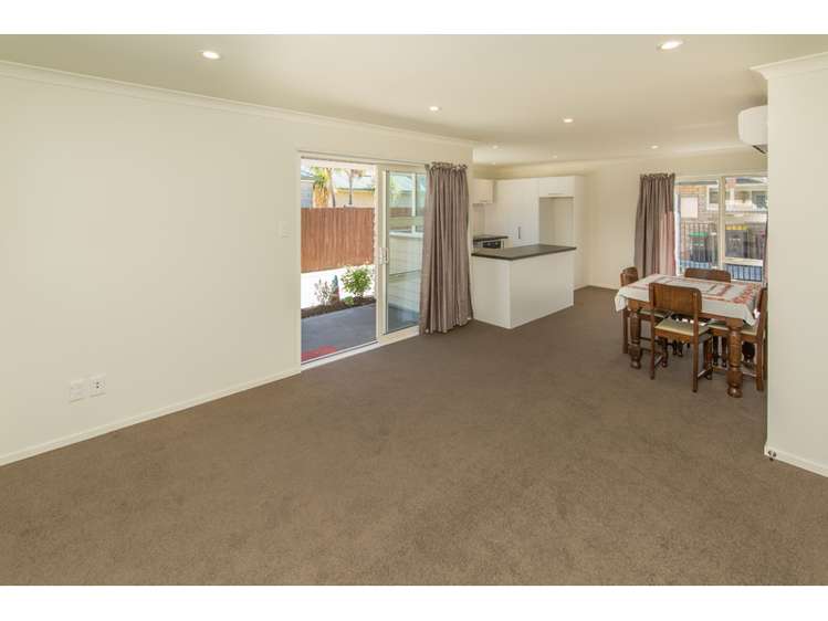 2/121 Marriotts Road North New Brighton_3