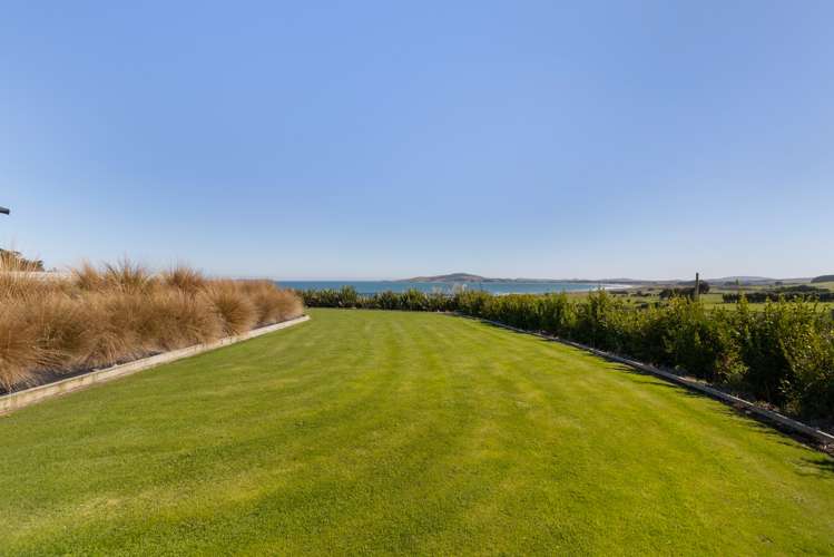 77 Tihaka Beach Road Riverton & Surrounds_29