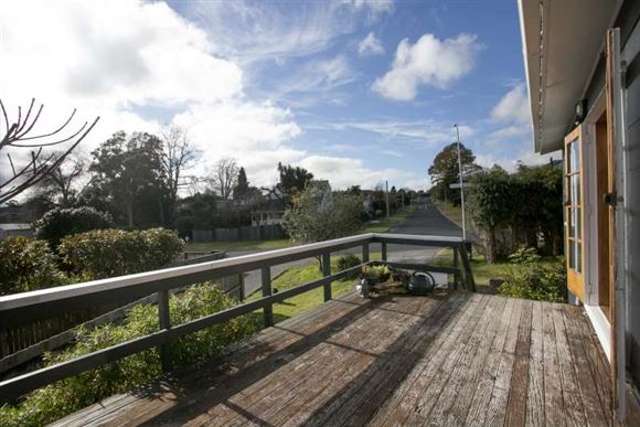 1/21 Kurupae Road Hilltop_2