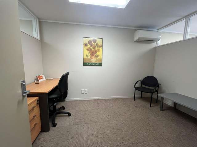 1A/130 Rostrevor Street Hamilton Central_3