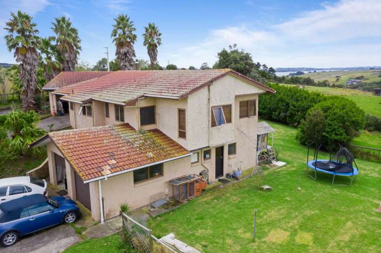 136 Okura River Road Okura_29