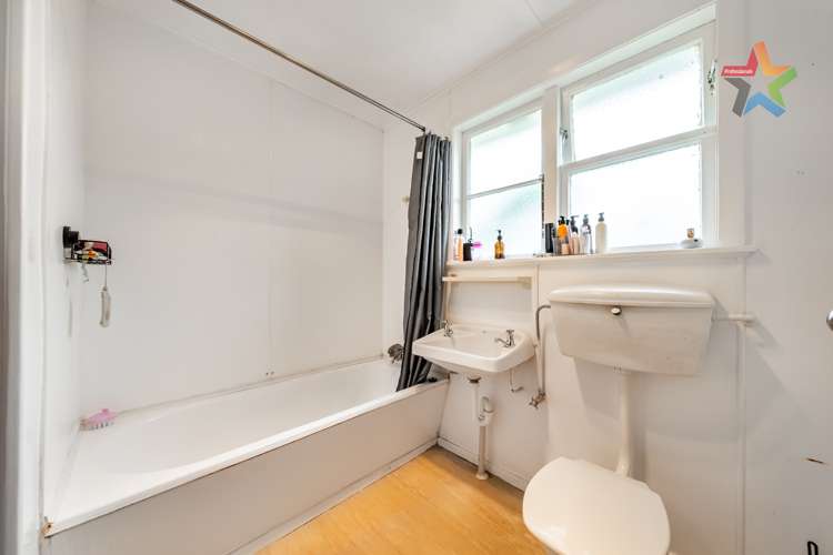 32 Bird Grove Stokes Valley_7