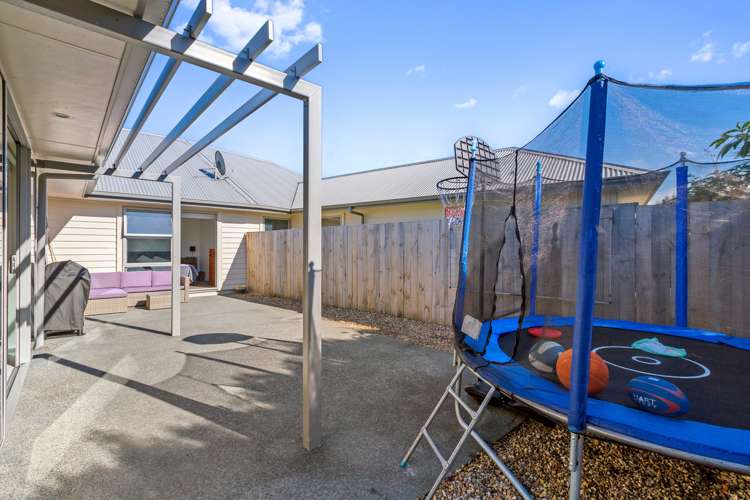 19 Fairwater Road Warkworth_18