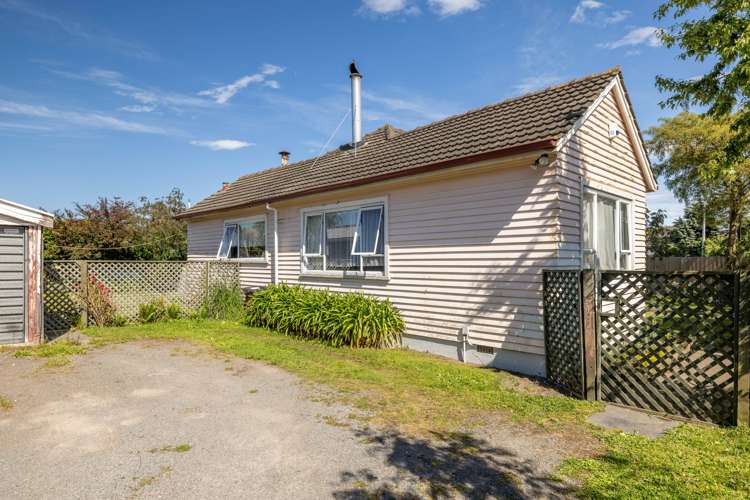 154 Breezes Road Aranui_12