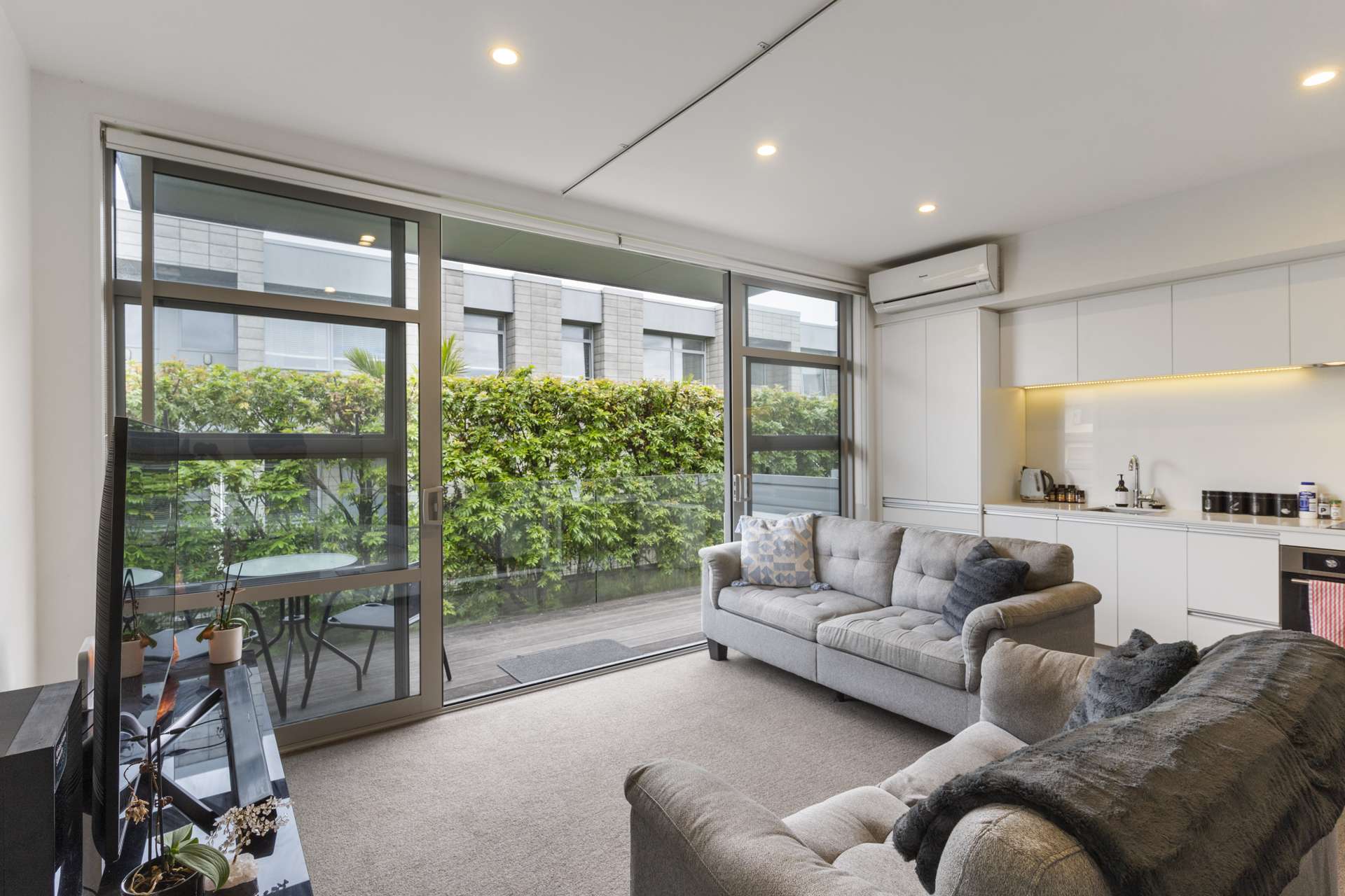 363 Murphys Road Flat Bush_0