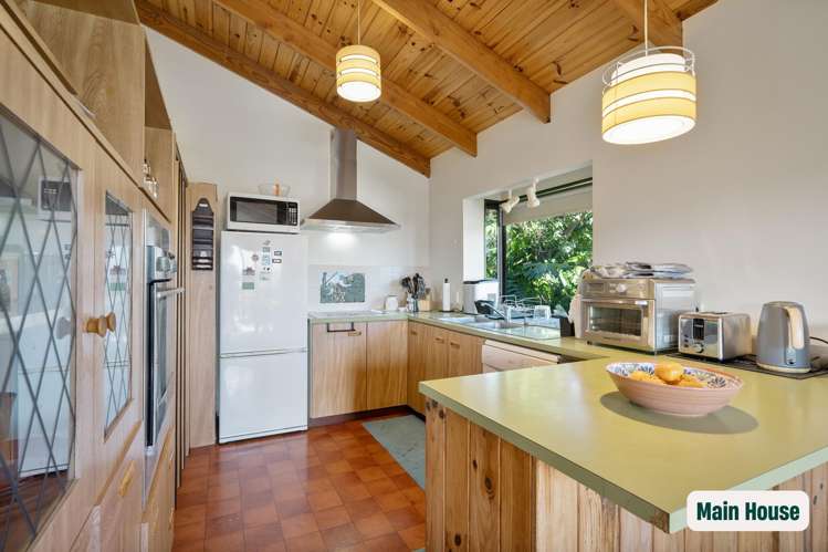 15 Raewyn Street Morningside_5