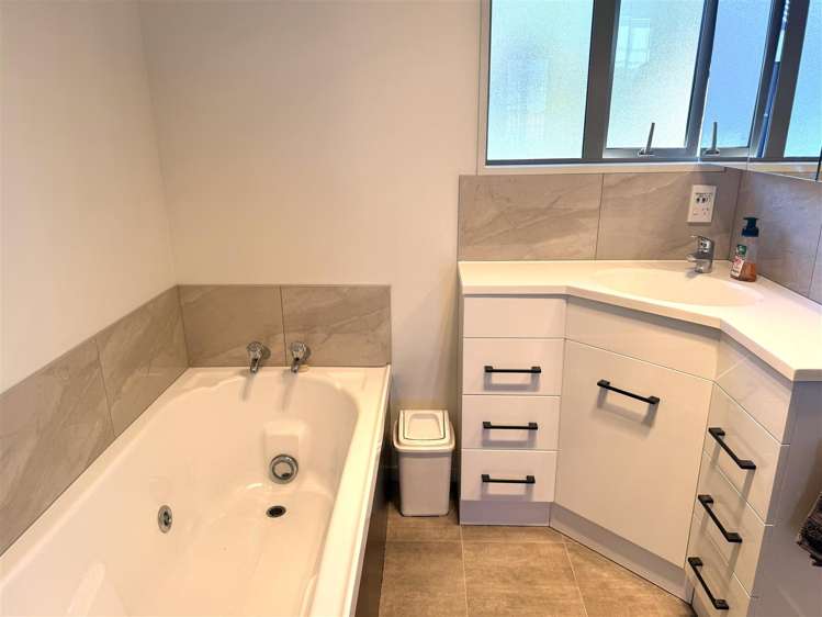 3 Fox Street Cobden_21