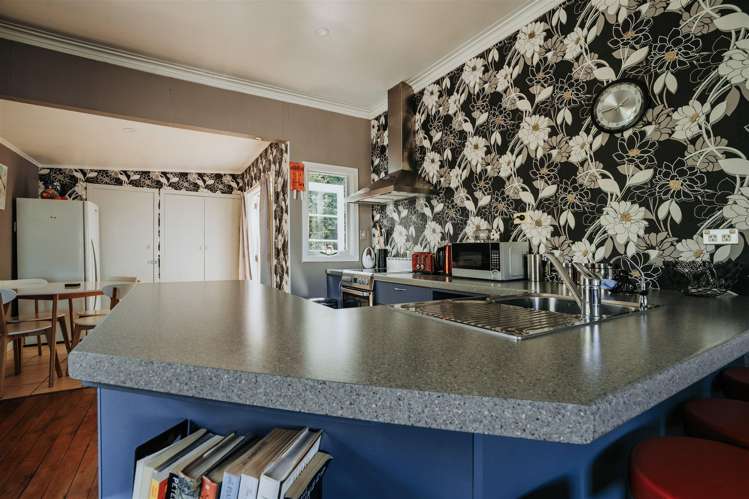 14 Moana Street Kaka Point_11