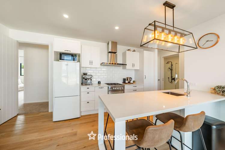 37 Percy Kinsman Crescent Riverstone Terraces_17