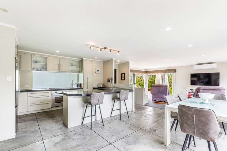 8 Dacre Grove Gulf Harbour_6