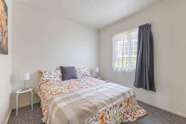 17 & 17A Heathridge Place Burswood_18