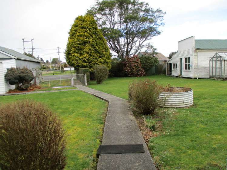 10 Ryley Street Owaka_8