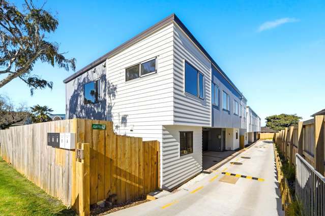 Brand New Freehold - Must Be Sold