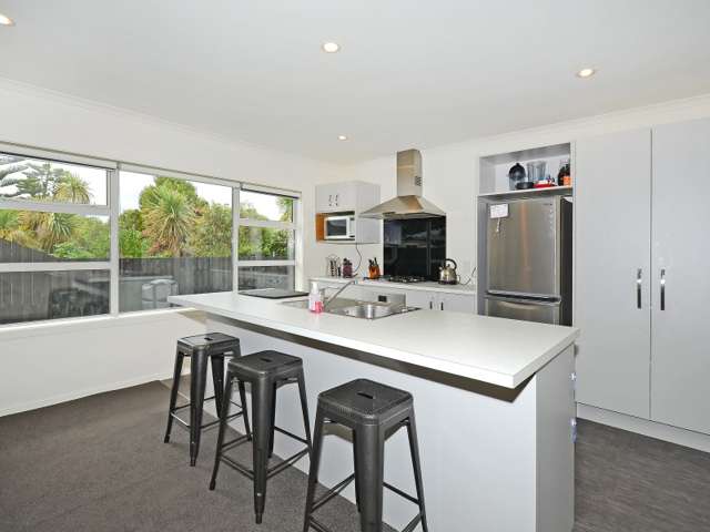 2/6 Pitt Street Moera_4