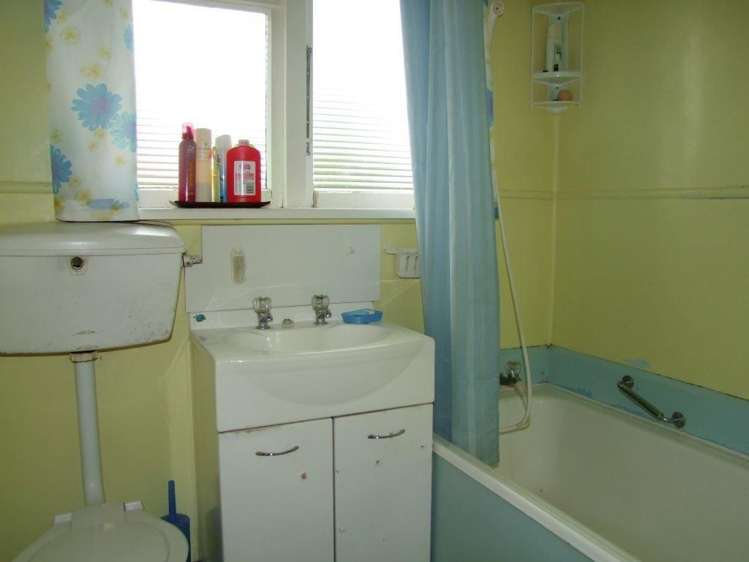 35 Shakespeare Street Milton_12