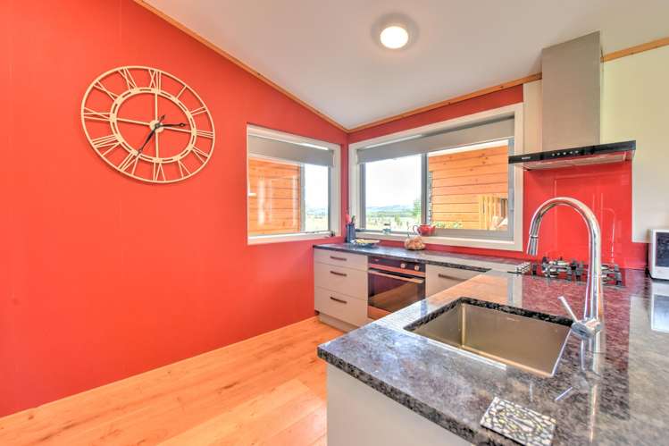 62 Bowmar Road Waimumu_9