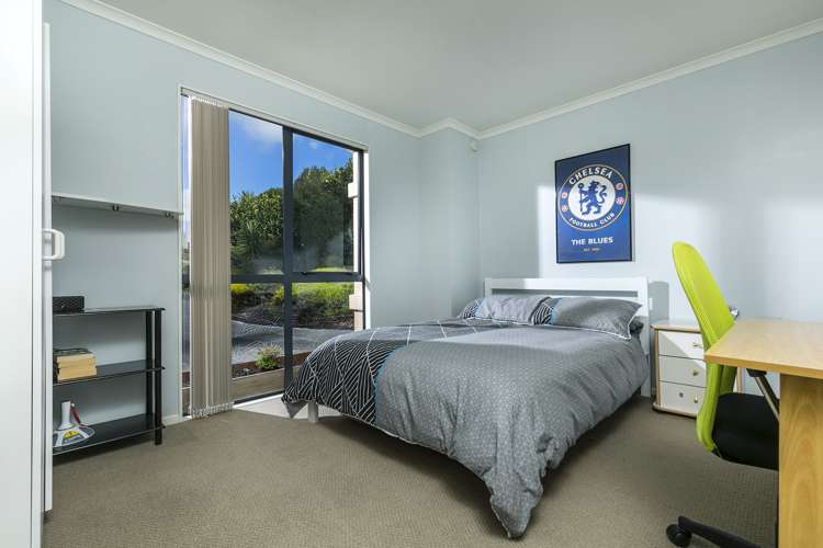 5b Olwyn Place Greenhithe_14