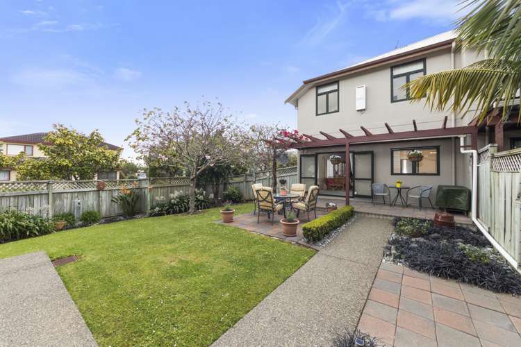 4/8 Tuscany Way Te Atatu Peninsula_1