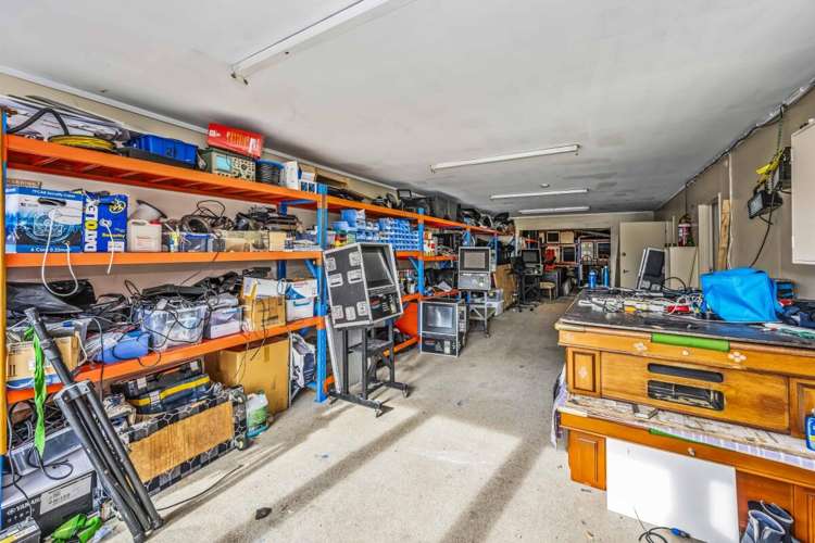 1/2 Westech Place Kelston_8