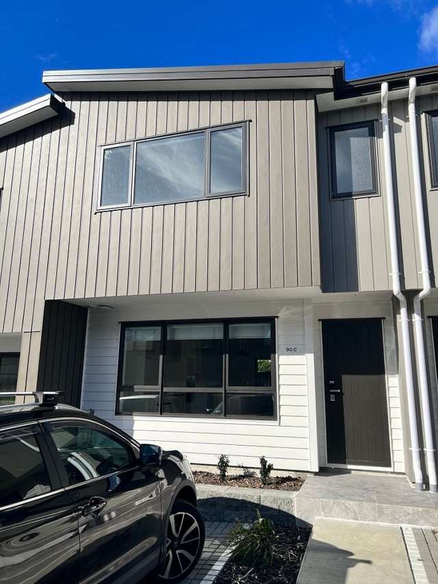 90C Sylvan Crescent Te Atatu South_1