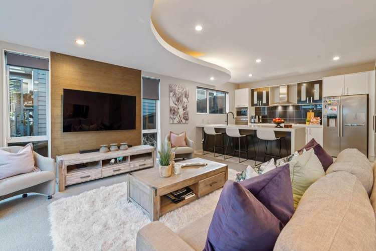 7 Lucca Crescent Flat Bush_6