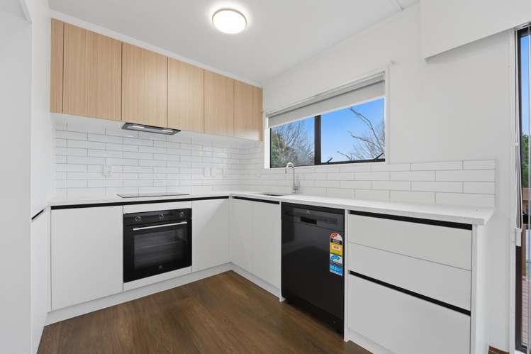 2/8 Sunnyfield Crescent_5