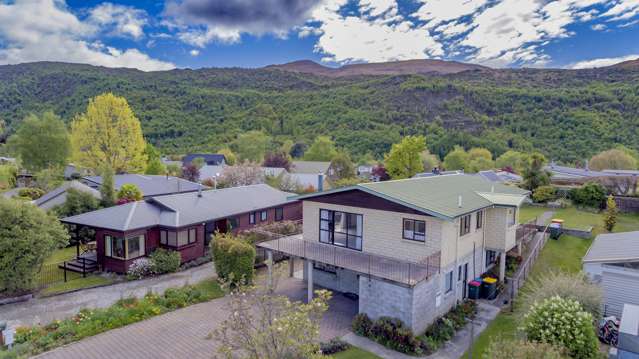 5 and 5A Hood Crescent Arrowtown_2