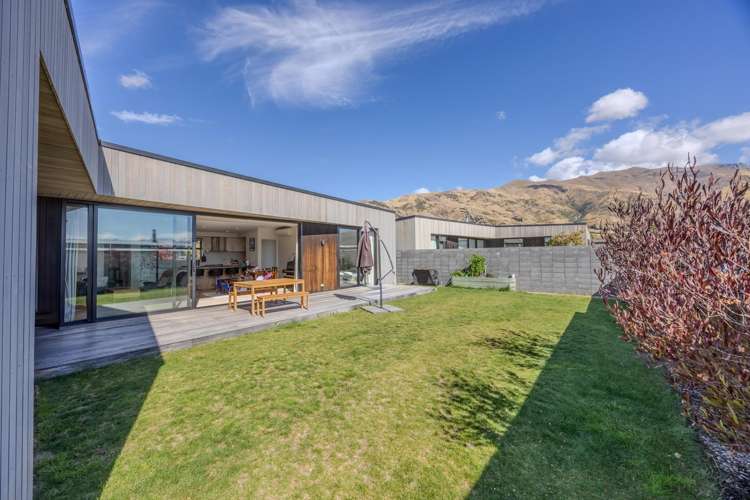 18 Stackbrae Avenue Wanaka_1