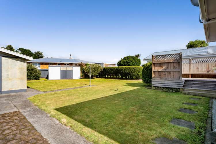 21 Montjoy Street Stratford_16